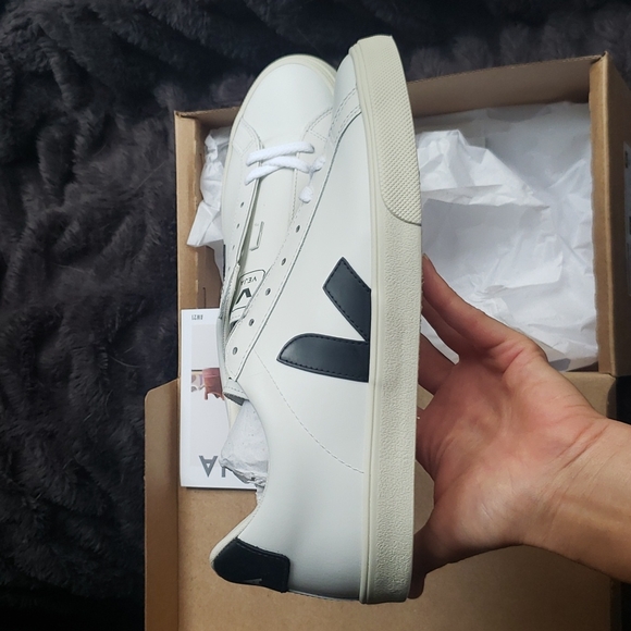 Veja Esplar Sneakers - Picture 9 of 12